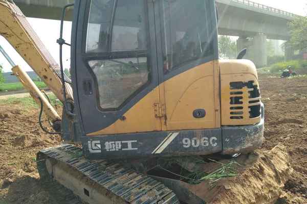 河南出售转让二手6000小时2011年柳工CLG906C挖掘机