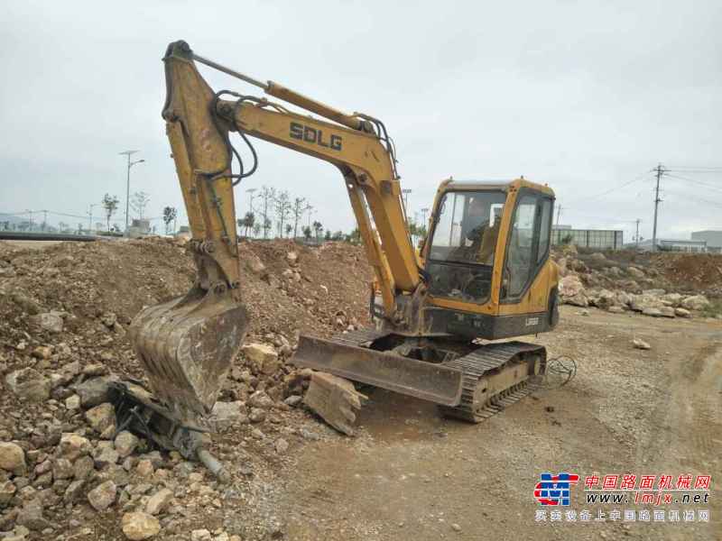 云南出售转让二手8000小时2010年临工LG660挖掘机