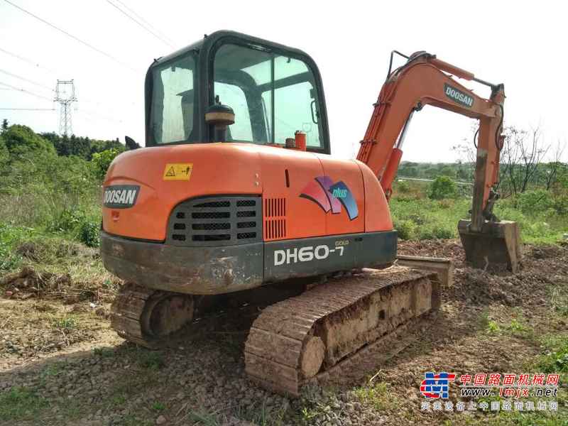 浙江出售转让二手3800小时2012年斗山DH60挖掘机