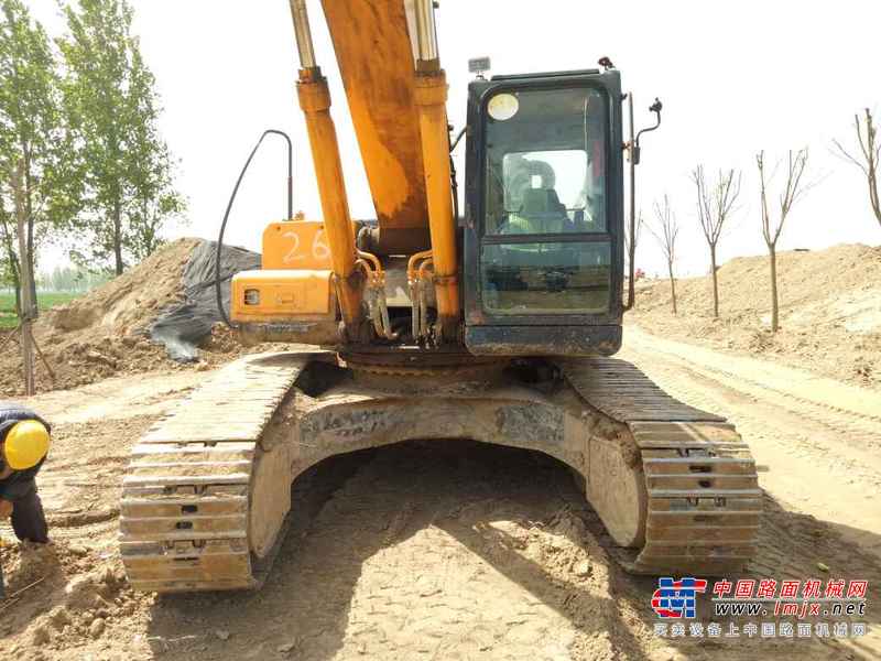 河南出售转让二手9000小时2009年现代R335挖掘机
