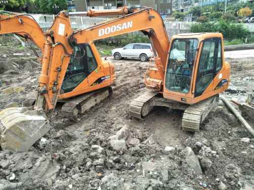 重庆出售转让二手9000小时2011年斗山DH80GOLD挖掘机