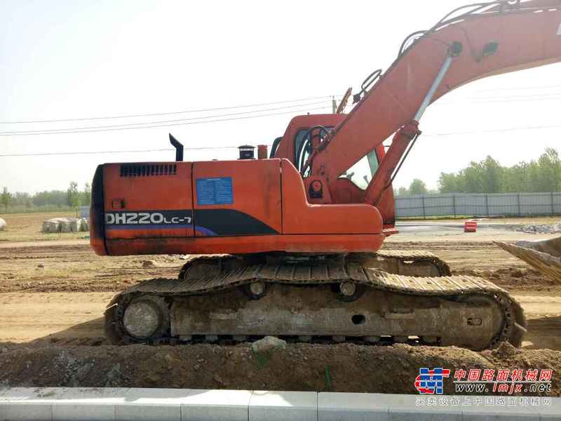 河南出售转让二手12000小时2006年斗山DH220LC挖掘机