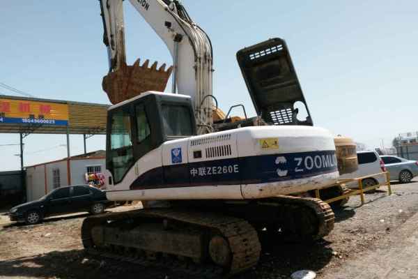 陕西出售转让二手5000小时2011年中联重科ZE230E挖掘机