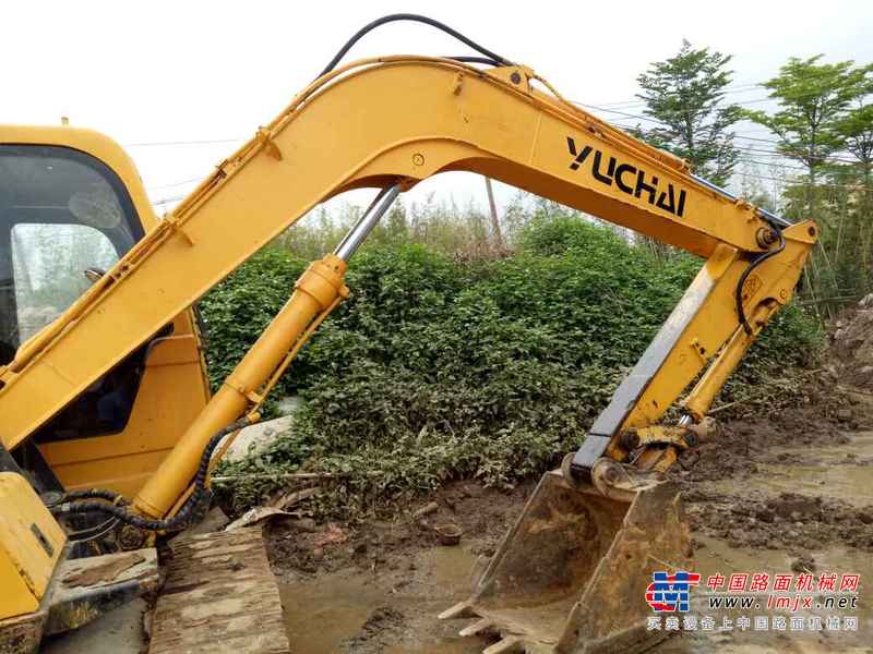 广西出售转让二手6243小时2010年玉柴YC85挖掘机
