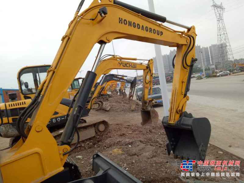 广西出售转让二手45小时2014年恒特重工HTL65挖掘机