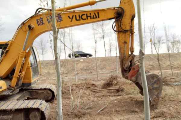 宁夏出售转让二手7700小时2012年玉柴YC135挖掘机