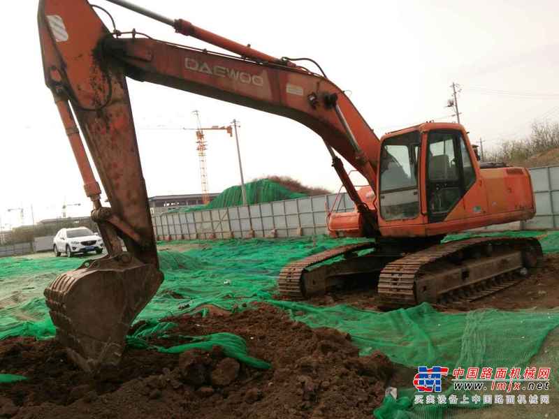 陕西出售转让二手15000小时2004年大宇DH220LC挖掘机