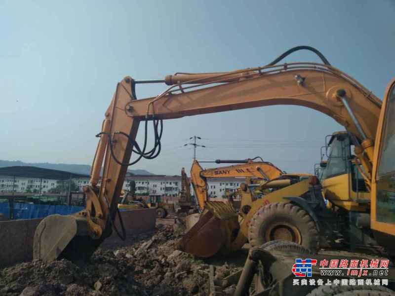 重庆出售转让二手12000小时2010年恒特重工轮挖HTL100A挖掘机