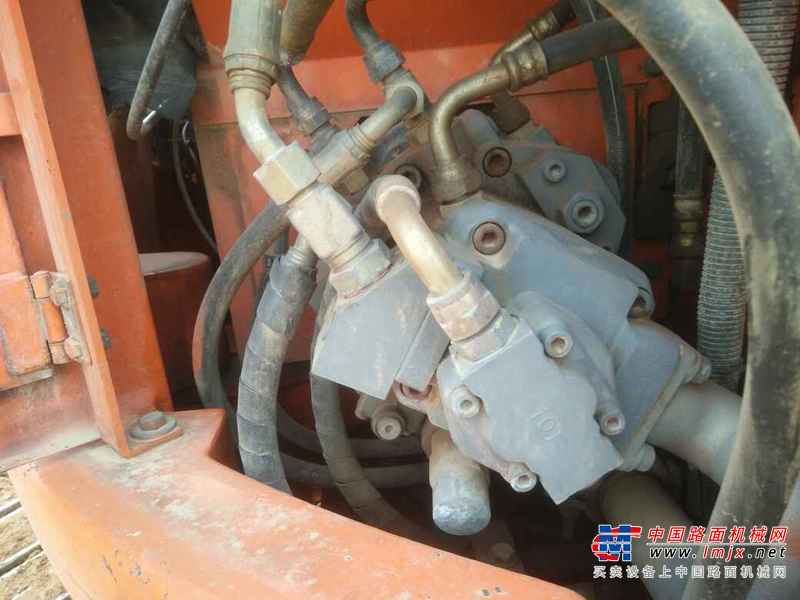 湖北出售转让二手6000小时2007年日立ZX75US挖掘机