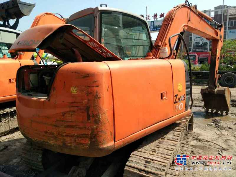 浙江出售转让二手8600小时2010年日立ZX60挖掘机