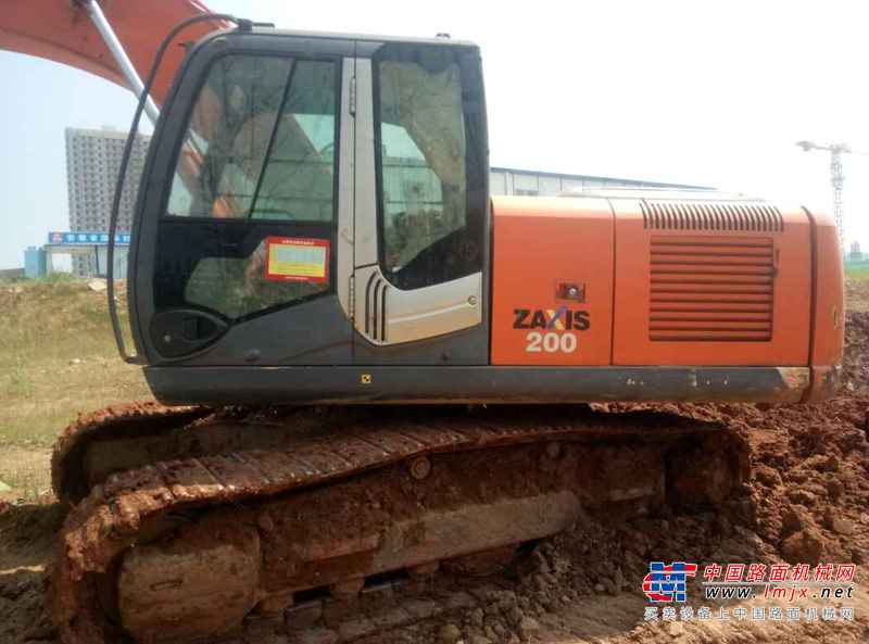 安徽出售转让二手9800小时2010年日立ZX200挖掘机