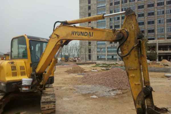 安徽出售转让二手16000小时2008年现代R60挖掘机
