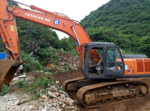贵州出售转让二手6800小时2007年日立ZX350K挖掘机