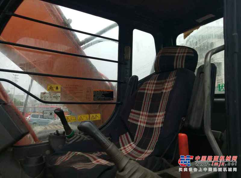 贵州出售转让二手8300小时2011年日立ZX250H挖掘机