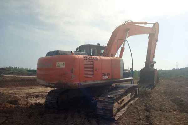 安徽出售转让二手9702小时2010年日立ZX250H挖掘机