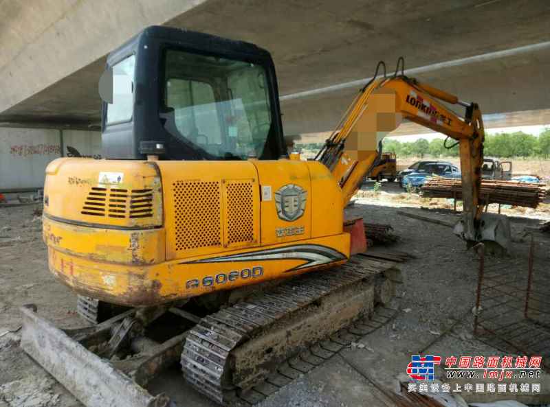 安徽出售转让二手9800小时2012年龙工LG6060D挖掘机