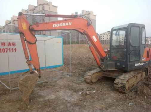 安徽出售转让二手15000小时2007年斗山DH55挖掘机