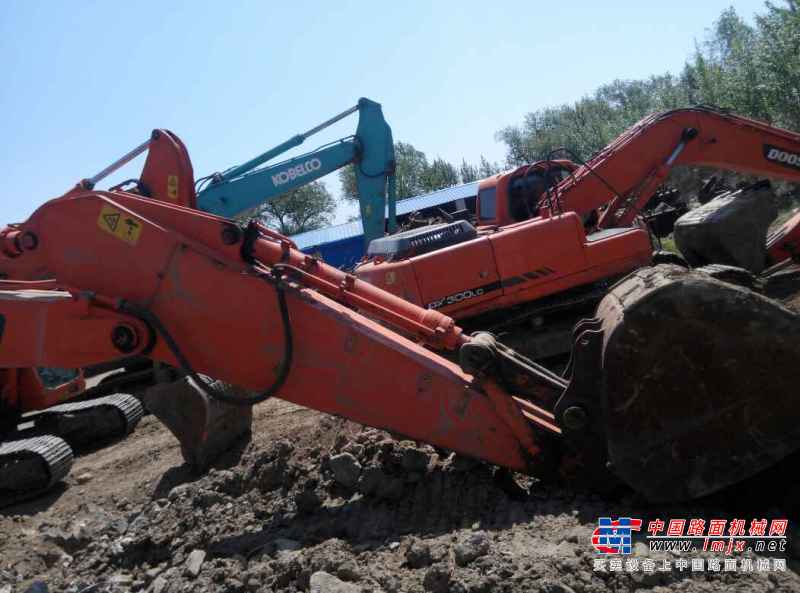辽宁出售转让二手9500小时2010年斗山DH300LC挖掘机