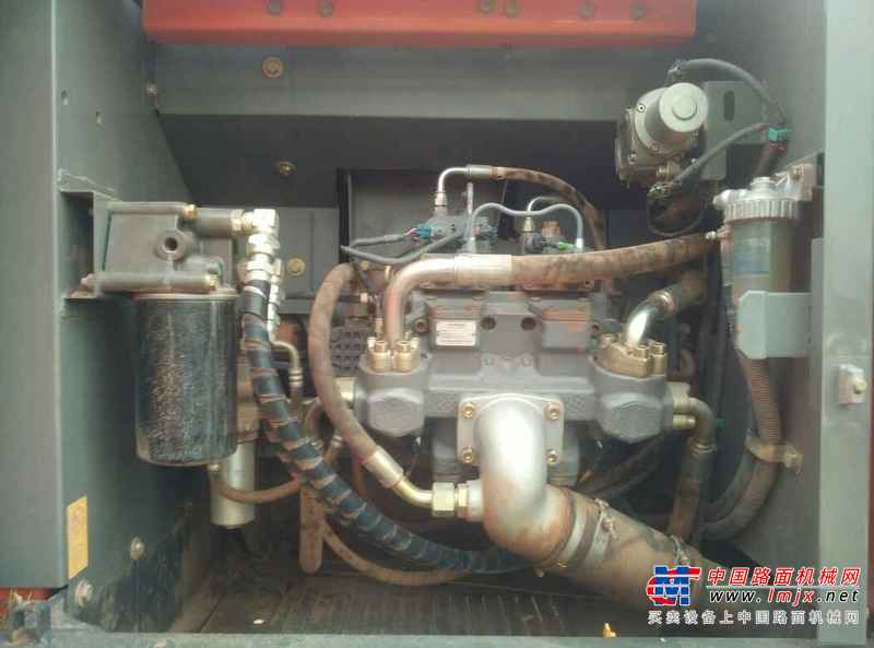 陕西出售转让二手1907小时2015年日立ZX240挖掘机
