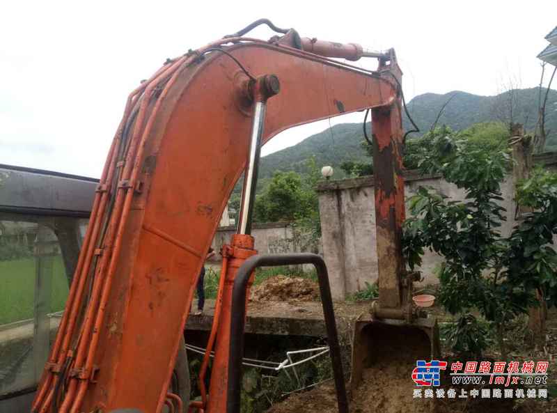 广东出售转让二手16500小时2003年日立EX120挖掘机