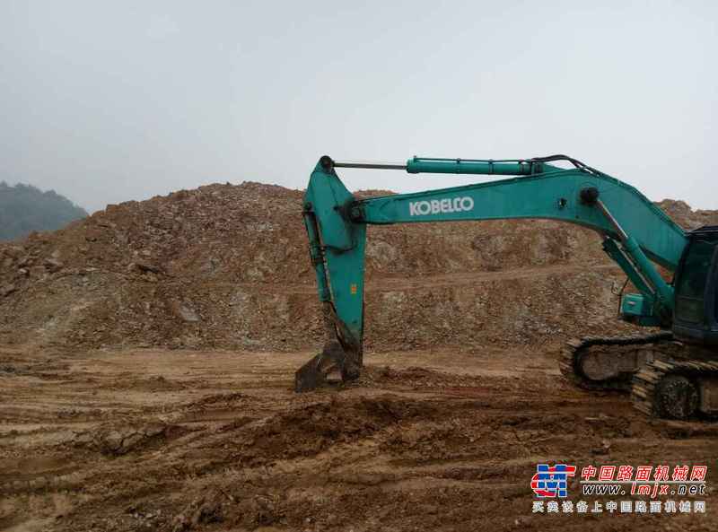 湖北出售转让二手6800小时2011年神钢SK460挖掘机