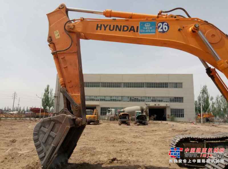 宁夏出售转让二手9000小时2011年现代R375LC挖掘机