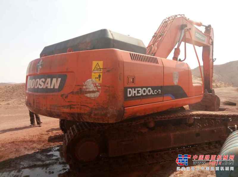 宁夏出售转让二手9000小时2011年斗山DH300LC挖掘机