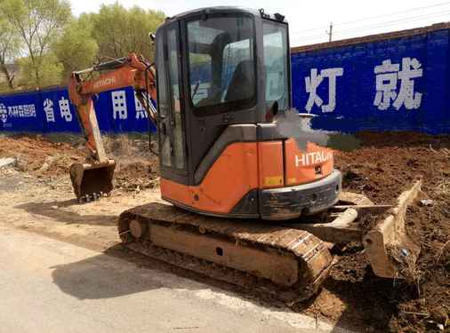 山西出售转让二手4000小时2011年日立ZX50U挖掘机
