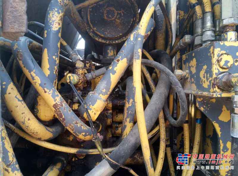 广东出售转让二手15000小时2003年住友S265F2挖掘机