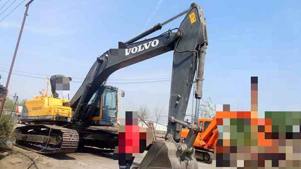 黑龙江出售转让二手10000小时2008年沃尔沃EC240BLC挖掘机