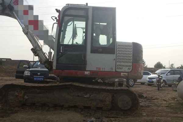 河南出售转让二手8600小时2010年竹内TB1135C挖掘机