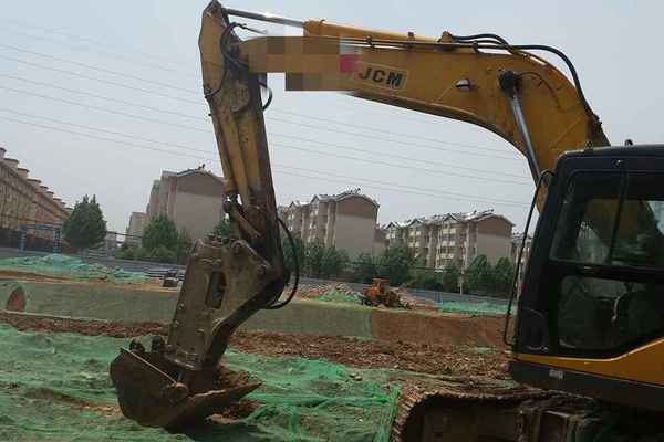 河南出售转让二手8000小时2010年山重建机JCM921C挖掘机