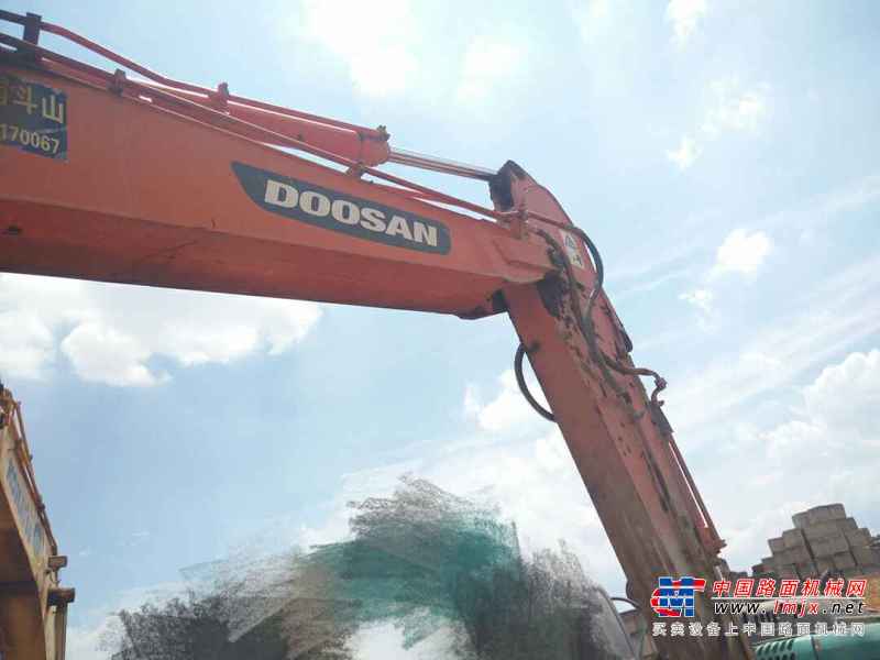 云南出售转让二手8001小时2011年斗山DX260LC挖掘机