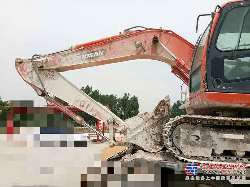 山东出售转让二手4000小时2014年斗山DX150LC挖掘机
