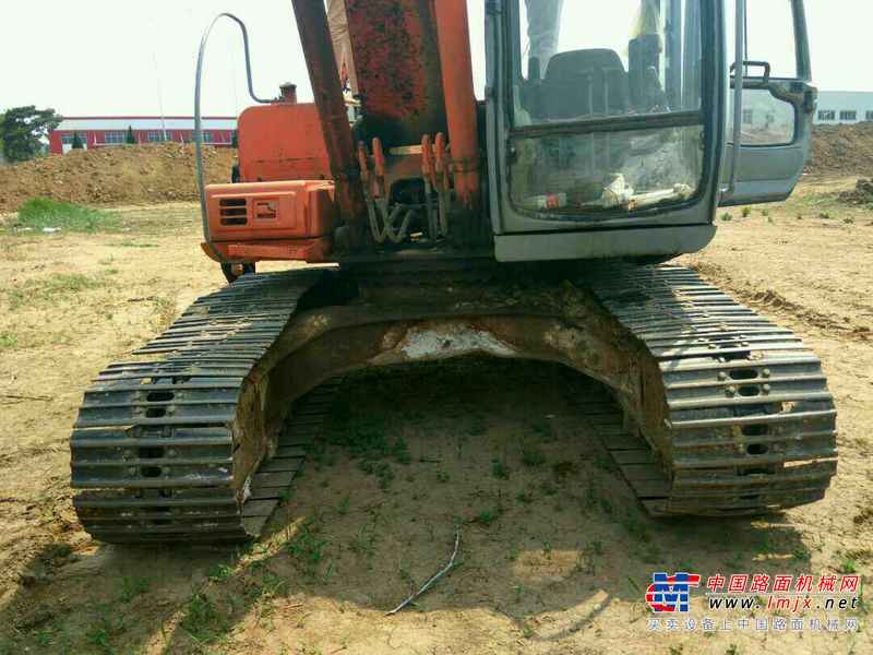 山东出售转让二手15000小时2005年日立EX200挖掘机