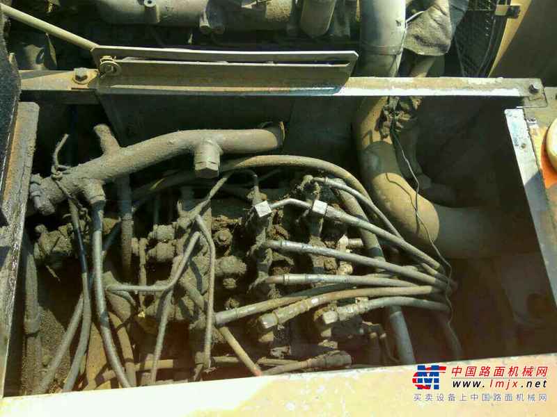 山东出售转让二手15000小时2005年日立EX200挖掘机