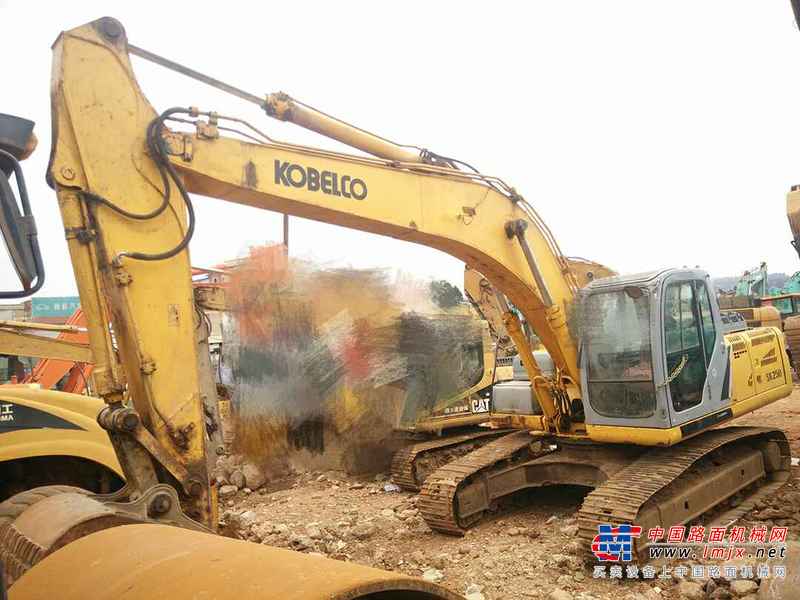 云南出售转让二手9861小时2010年神钢SK250LC挖掘机