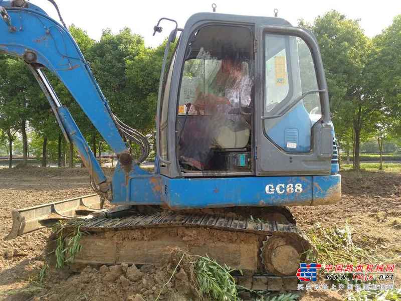 江苏出售转让二手4000小时2009年山重建机GC68挖掘机