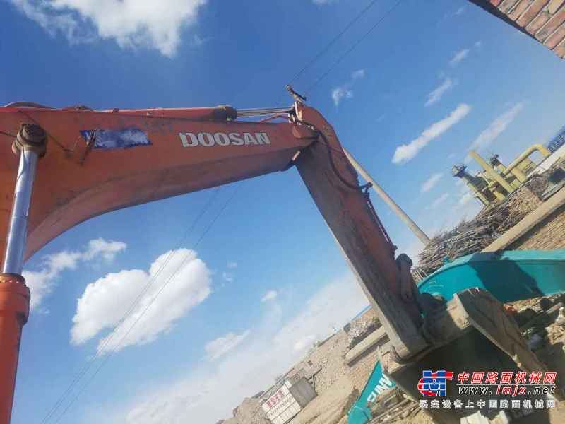 内蒙古出售转让二手8000小时2011年斗山DH300挖掘机