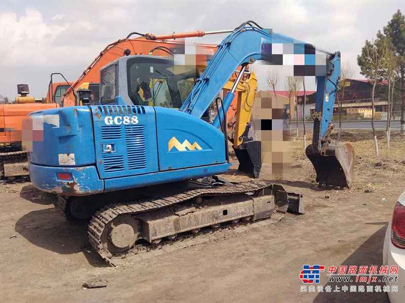 内蒙古出售转让二手8000小时2013年山重建机GC88挖掘机