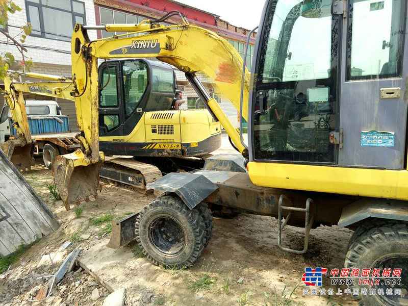 河南出售转让二手2000小时2014年犀牛重工X5挖掘机