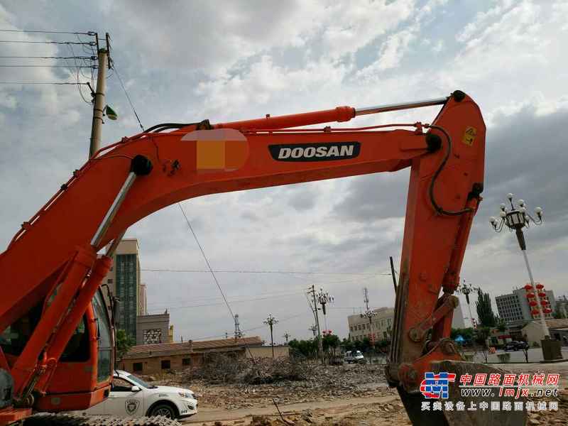 内蒙古出售转让二手5300小时2012年斗山DX300LC挖掘机
