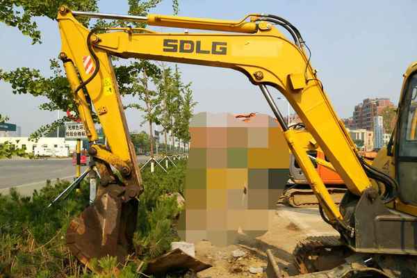 山东出售转让二手4000小时2013年临工LG665挖掘机