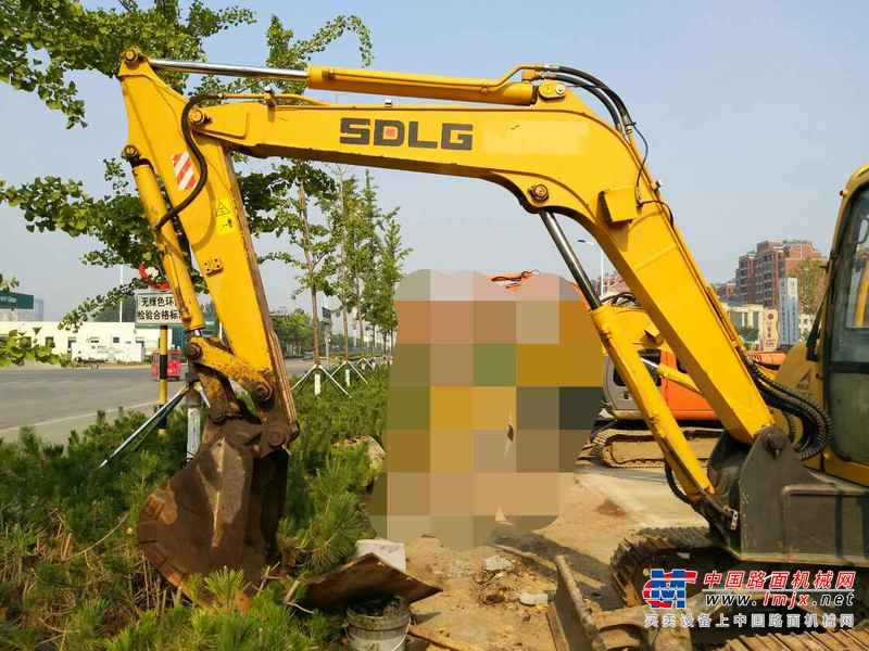 山东出售转让二手4000小时2013年临工LG665挖掘机