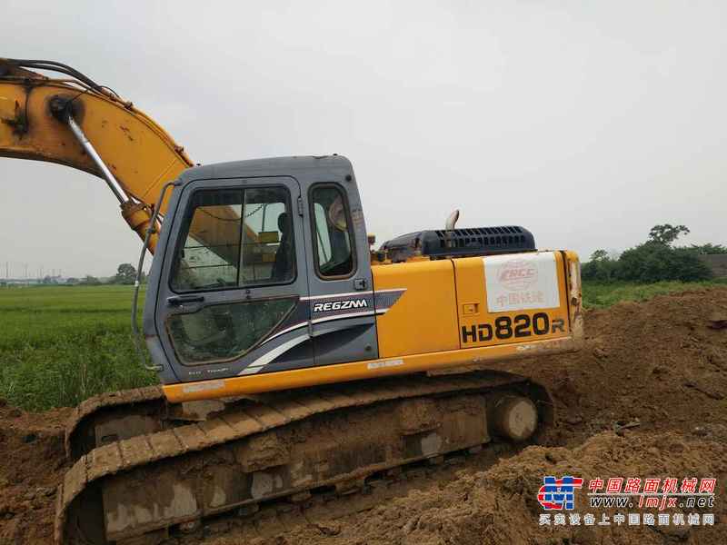 江西出售转让二手7500小时2011年加藤HD820R挖掘机
