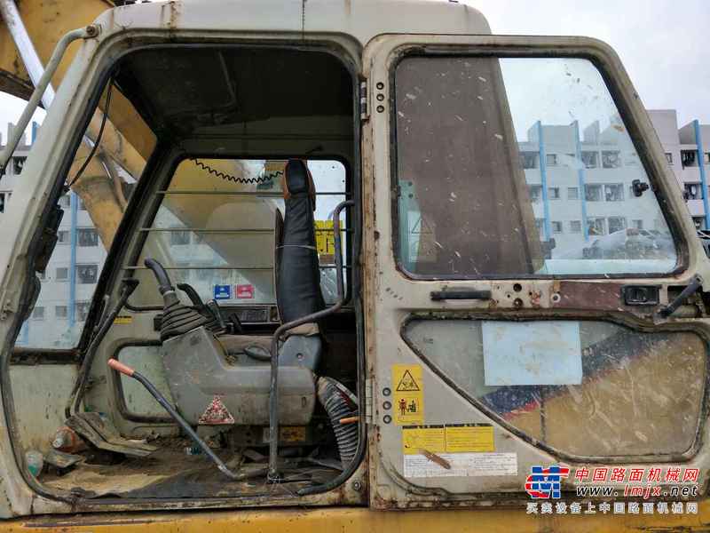 江西出售转让二手18000小时2009年加藤HD820III挖掘机