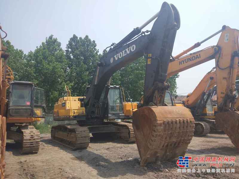 山东出售转让二手5600小时2013年沃尔沃EC380DL挖掘机