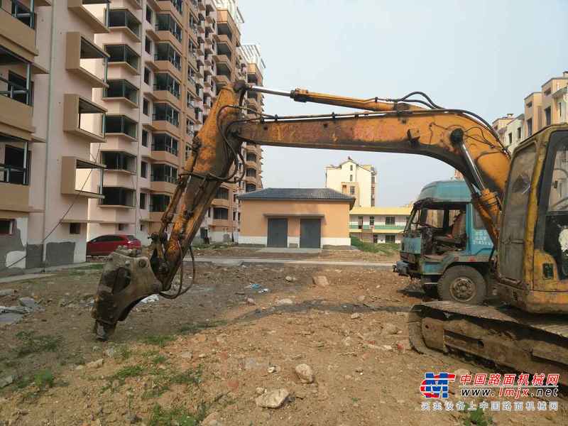 山东出售转让二手9000小时2011年福田雷沃FR150D挖掘机