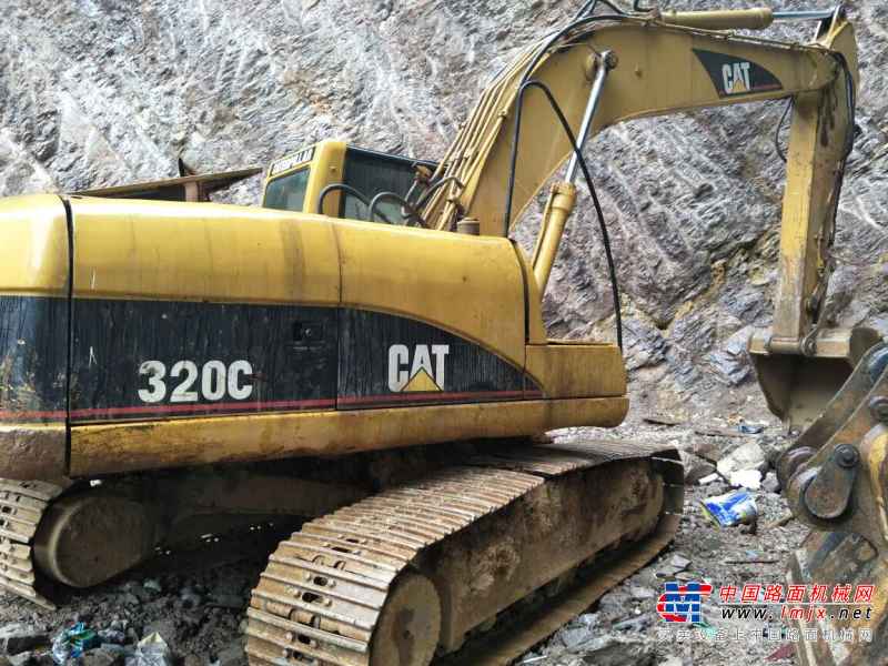 贵州出售转让二手13000小时2003年卡特彼勒320C挖掘机