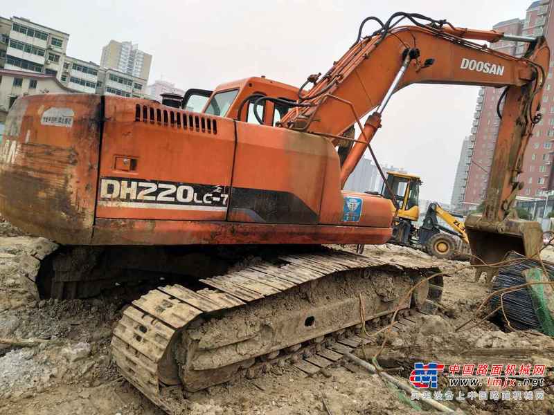 河南出售转让二手12000小时2007年斗山DH220挖掘机
